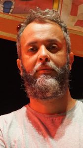 Alício Silva, artista egresso de Técnicas de Palco da SP Escola de Teatro