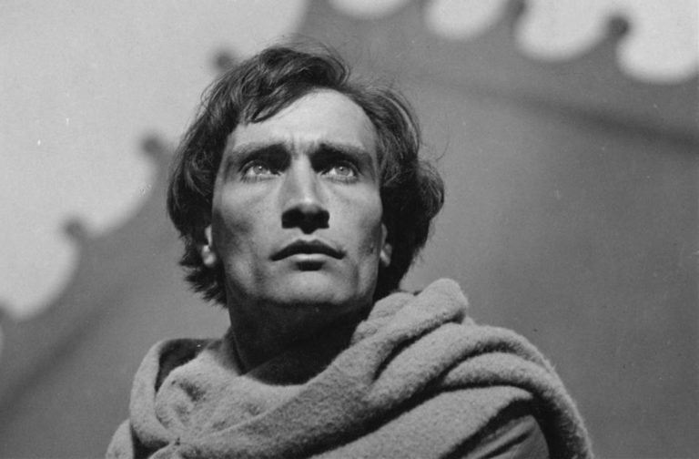 Foto em preto e branco de Antonin Artaud