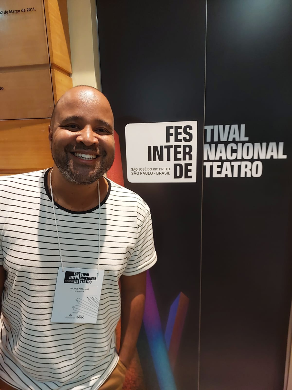 Miguel Arcanjo Prado no FIT Rio Preto 2023: cobertura jornalística e convite do festival para entrega de premiação.