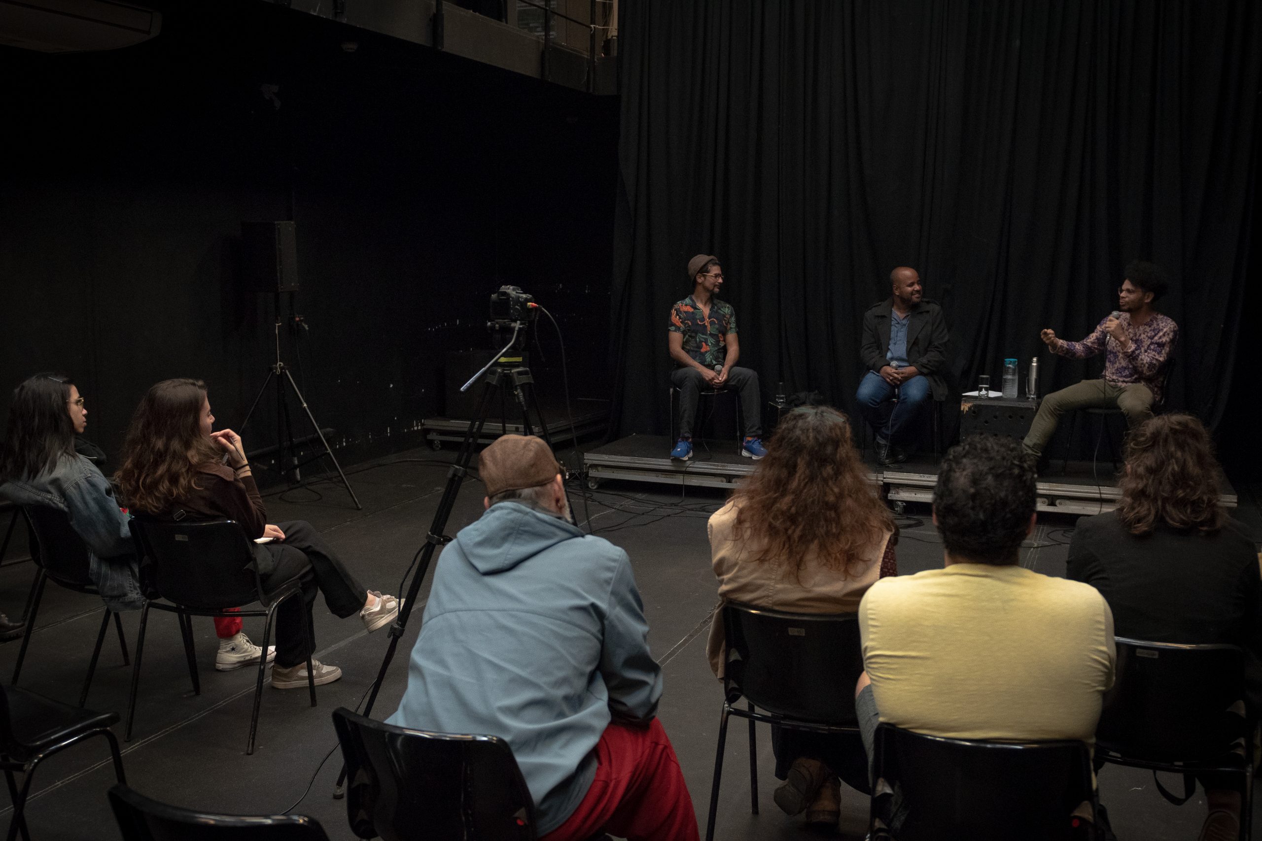 Mesa de discussão “Um Olhar Sobre a Palhaçaria”, na SP Escola de Teatro. 01/08/2023. | Foto: Rodrigo Reis