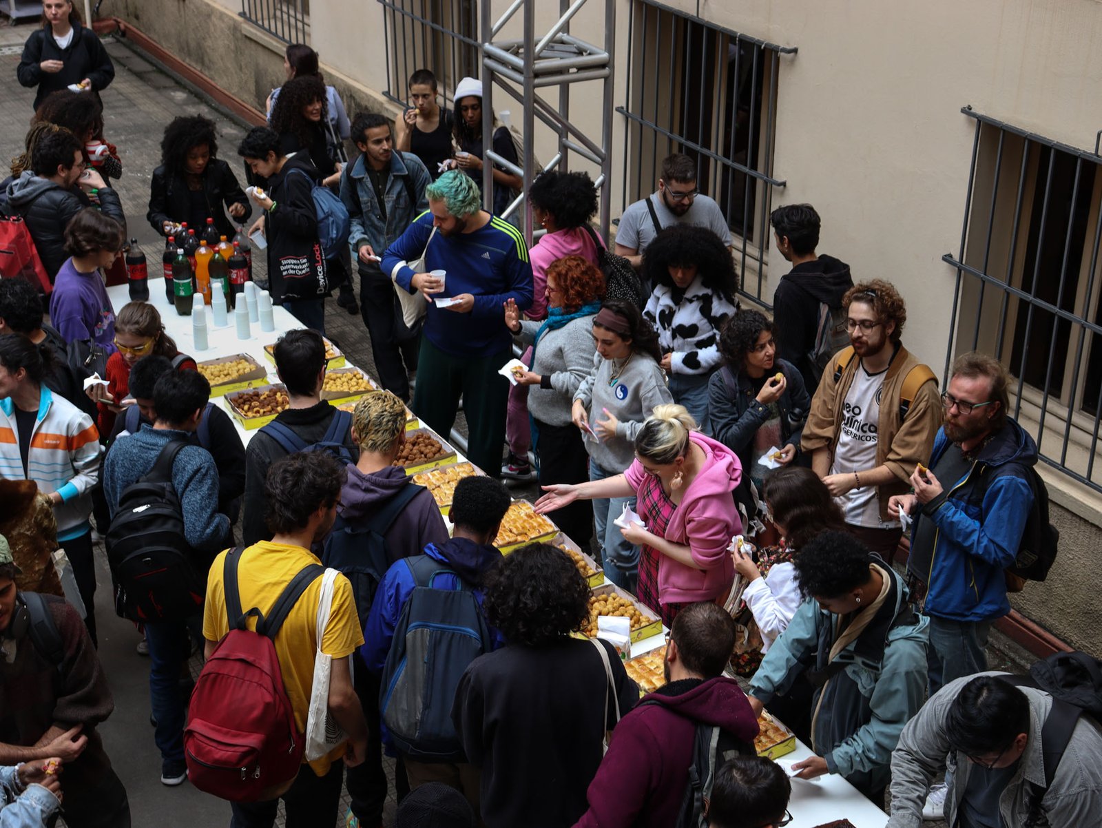 Presentes na posse do Grêmio Estudantil Zezé Motta (14/08/2023), na unidade Brás da SP Escola de Teatro.