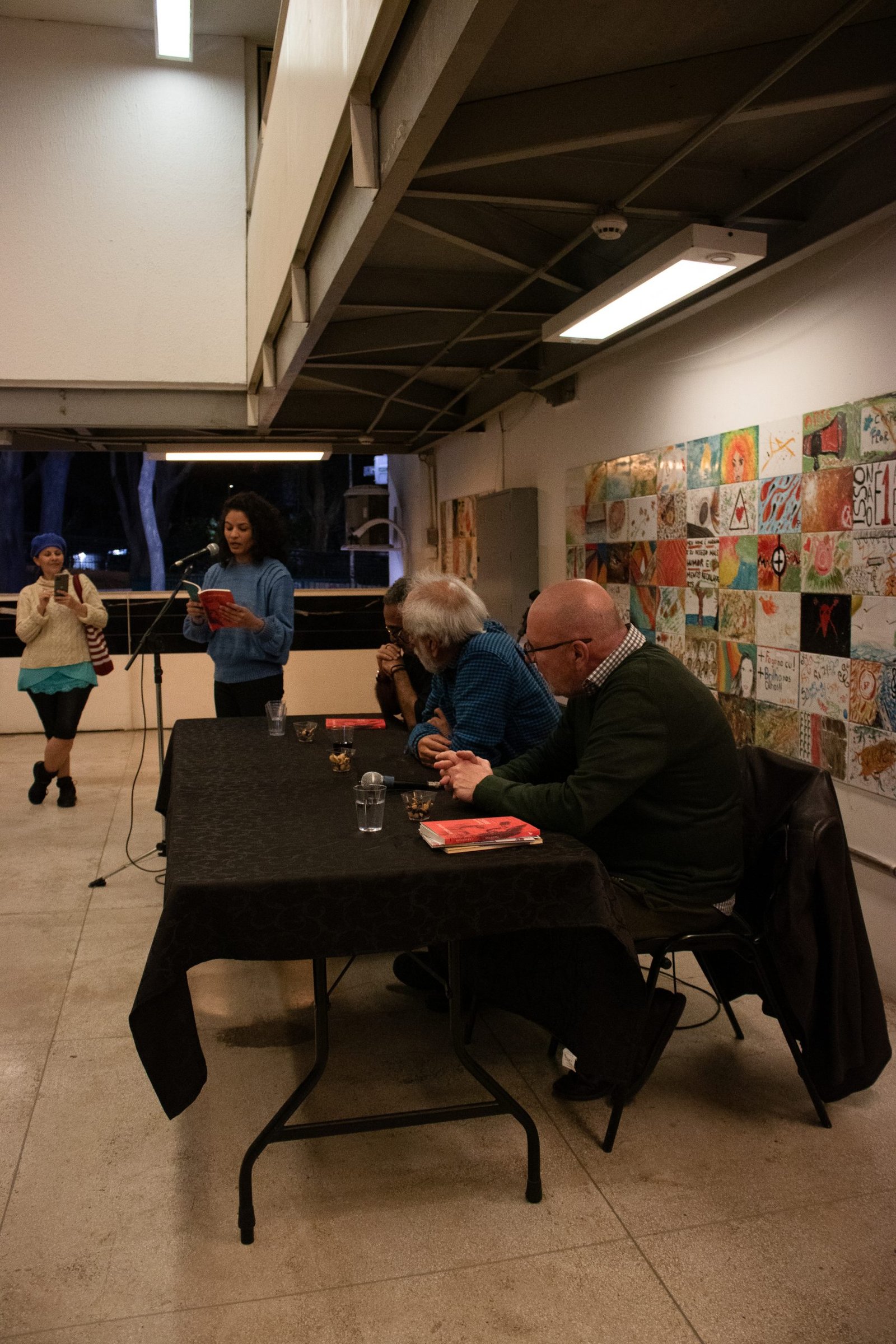 Fotografia Colorida Lançamento do livro traduzido "Cartas de Rodez" de Antonin Artaud pela editora Iluminuras na Unidade Roosvelt