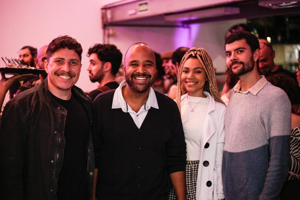 A equipe de Extensão Cultural e Projetos Especiais da SP Escola de Teatro: Rodrigo Barros, Miguel Arcanjo Prado, Solange Correia e David Godoi.