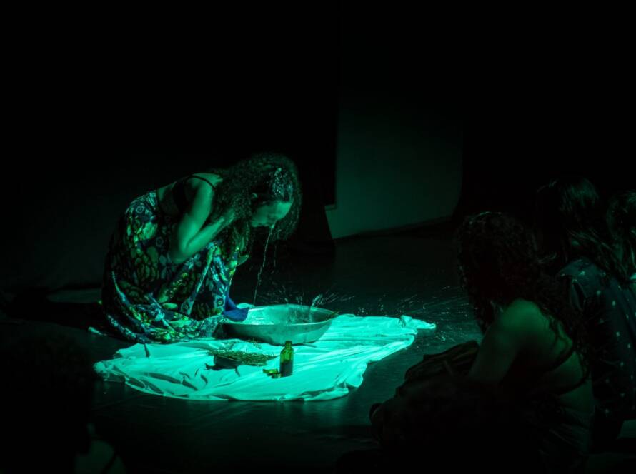 Mostra de Microcenas, realizada pelos estudantes do curso técnico da SP Escola de Teatro (Foto: Rodrigo Reis)