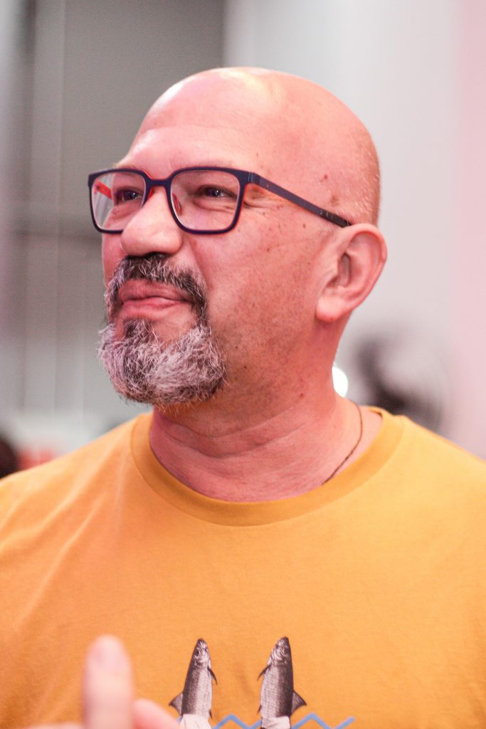 Raul Teixeira, fundador da ADAAP e ex-coordenador da SP Escola de Teatro.