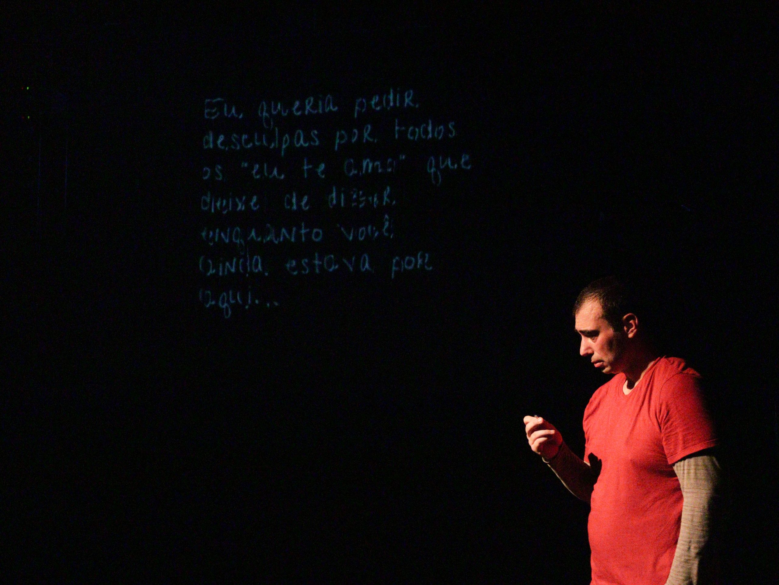 Fotografia Colorida Espetáculo "10 Minutos de Lucidez" da Cia. Teatro Labirinto no quarto dia do Festival Satyrianas 2023