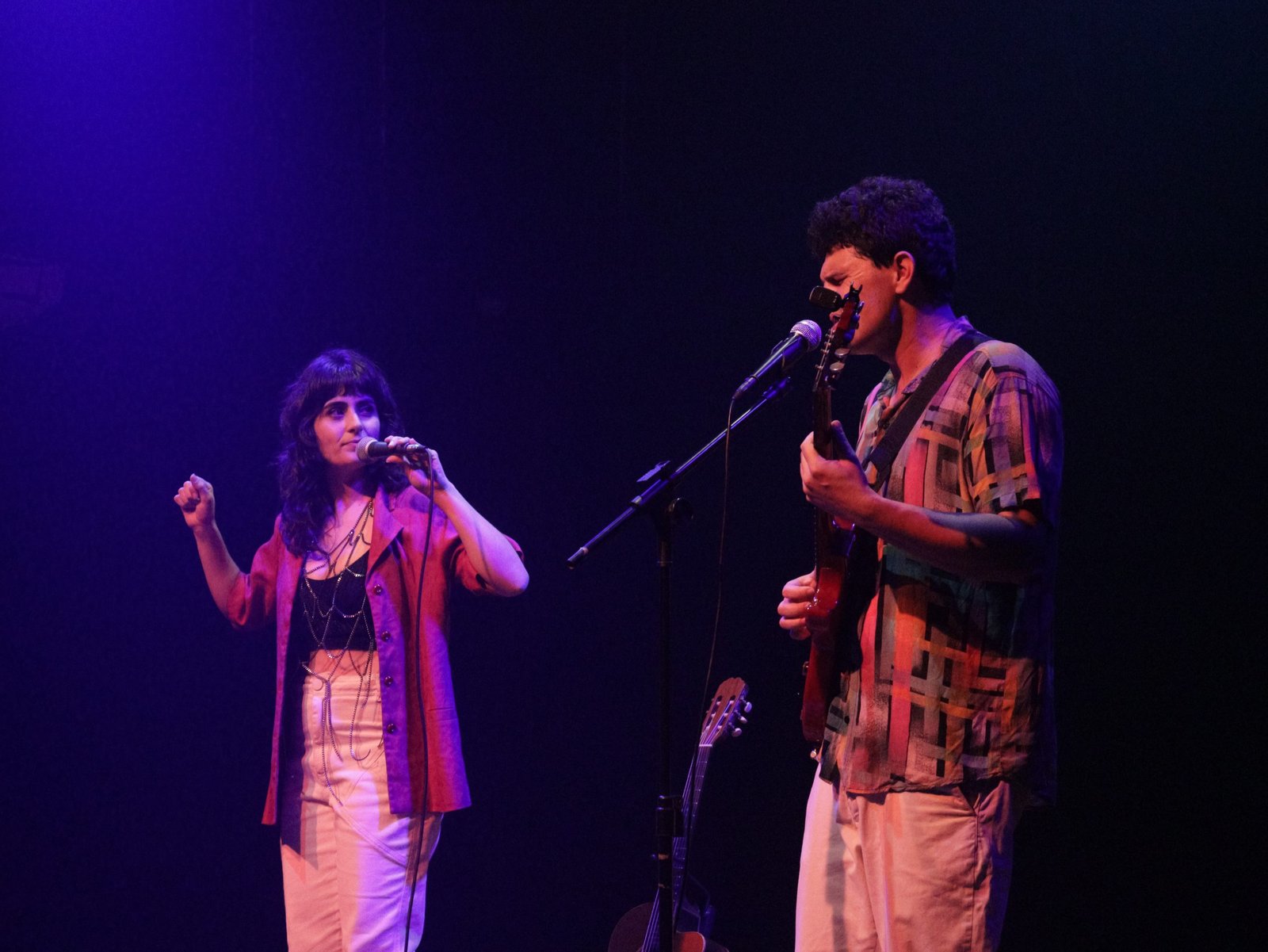 Fotografia Colorida de SP Música: Show "Enquanto os homens dormem" de Clara Castro e Nathan Itaborahy na Roosvelt
