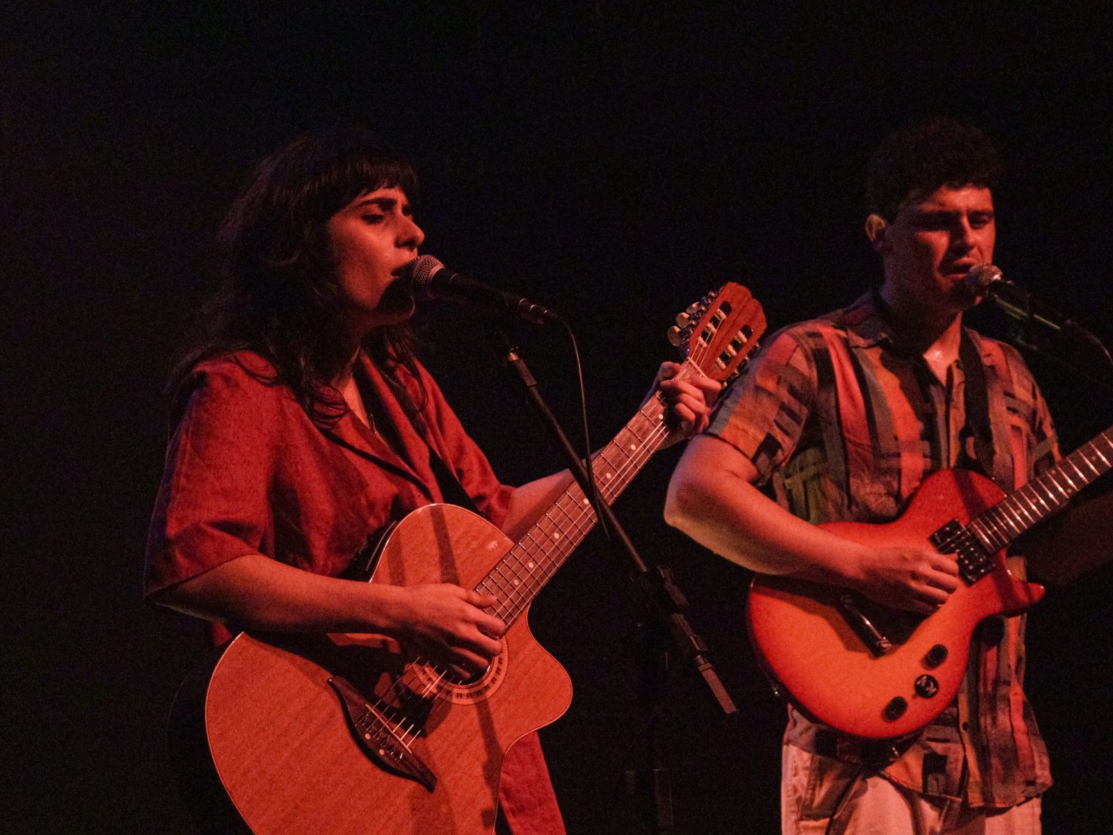 Fotografia Colorida de SP Música: Show "Enquanto os homens dormem" de Clara Castro e Nathan Itaborahy na Roosvelt