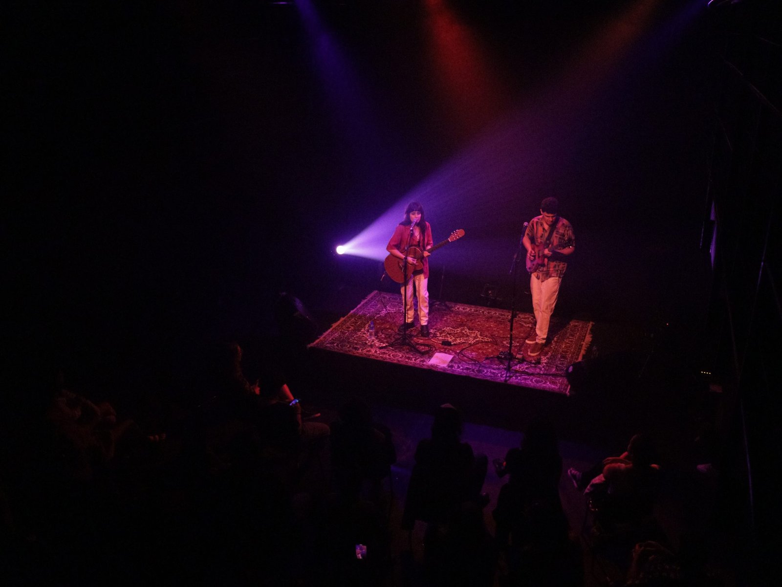 Fotografia Colorida de SP Música: Show "Enquanto os homens dormem" de Clara Castro e Nathan Itaborahy na Roosvelt