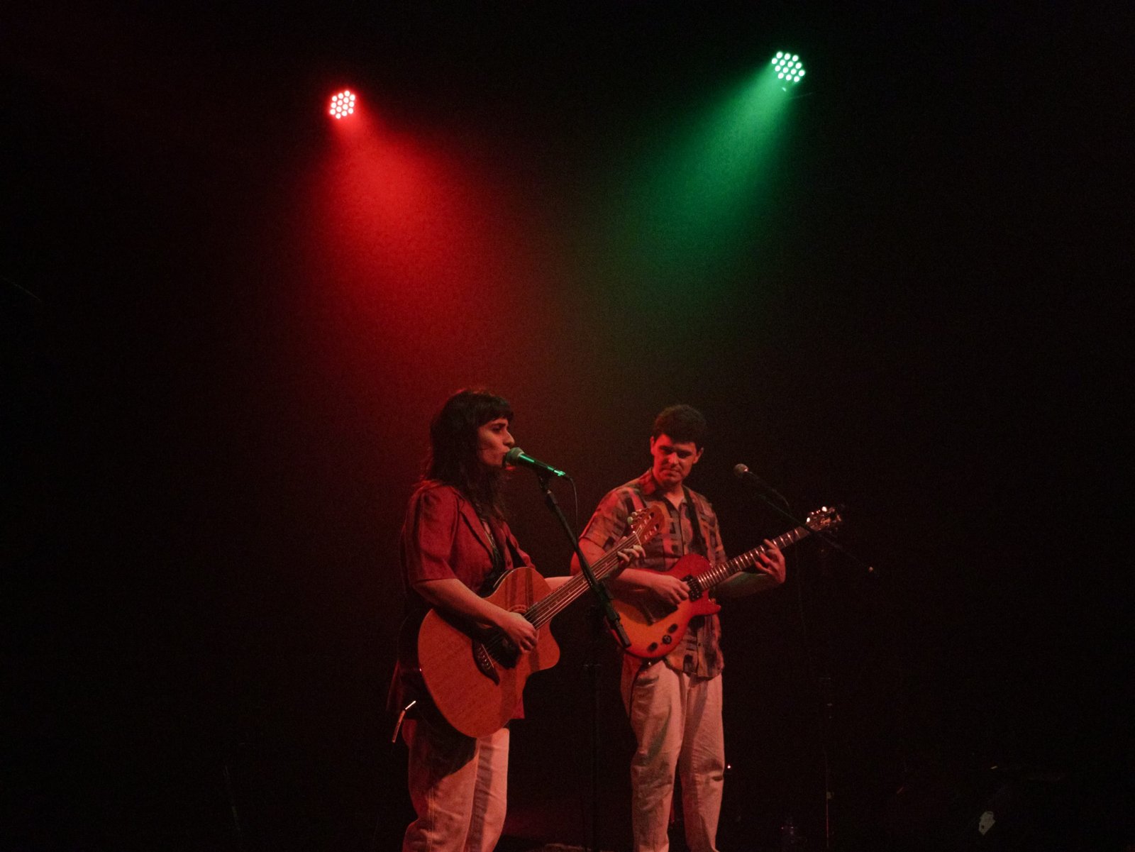 Fotografia Colorida de SP Música: Show "Enquanto os homens dormem" de Clara Castro e Nathan Itaborahy na Roosvelt