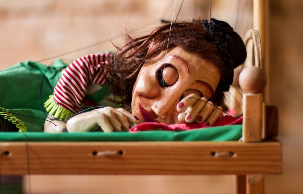 Cia Tu Mateixa Marionetes realiza temporada de “Laia e o Voo da Imaginação". 