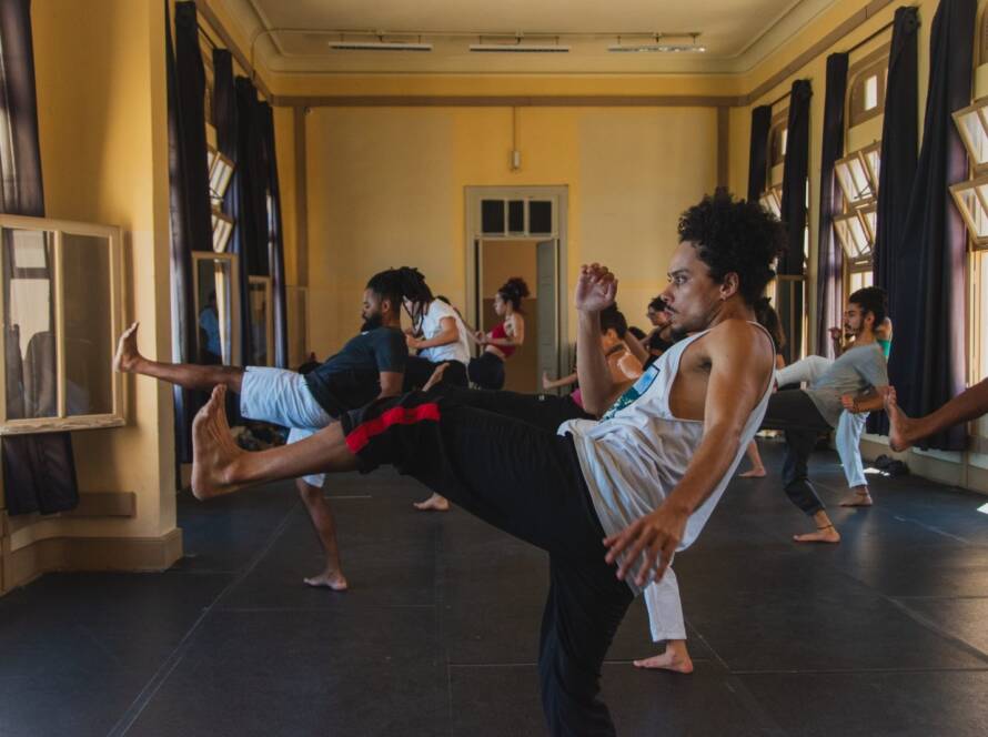Fotografia colorida de Workshop "Corpo Iêê: A Dança da Capoeira" com Rafael Oliveira no Brás