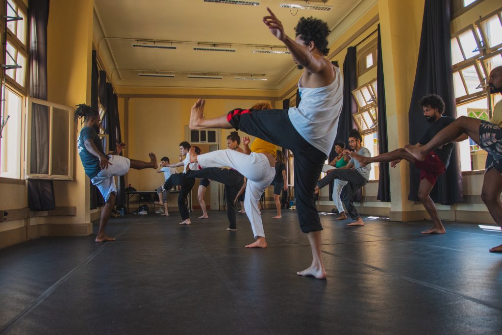Fotografia colorida de Workshop "Corpo Iêê: A Dança da Capoeira" com Rafael Oliveira no Brás