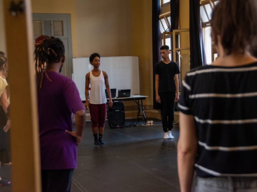 Fotografida colorida de Workshop "Dança Contemporânea" com Leilane Teles no Brás