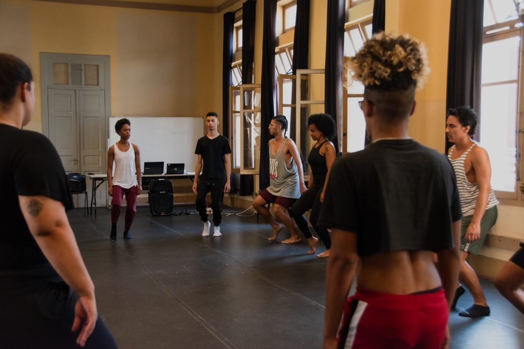 Fotografida colorida de Workshop "Dança Contemporânea" com Leilane Teles no Brás