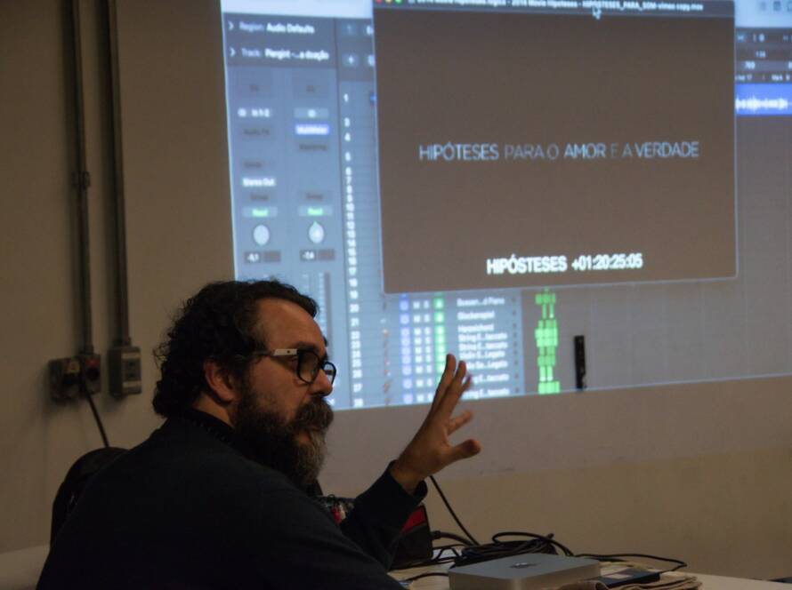 Fotografia colorida de ELA: Curso de trilha sonora para cinema com Marcello Amalfi na Roosevelt