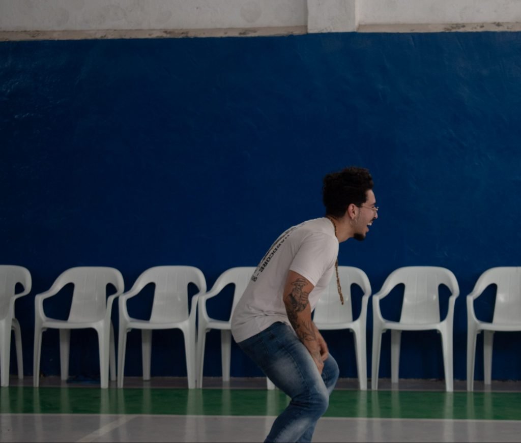 Fotografia colorida de Oficina na Fundação Casa com João Martins