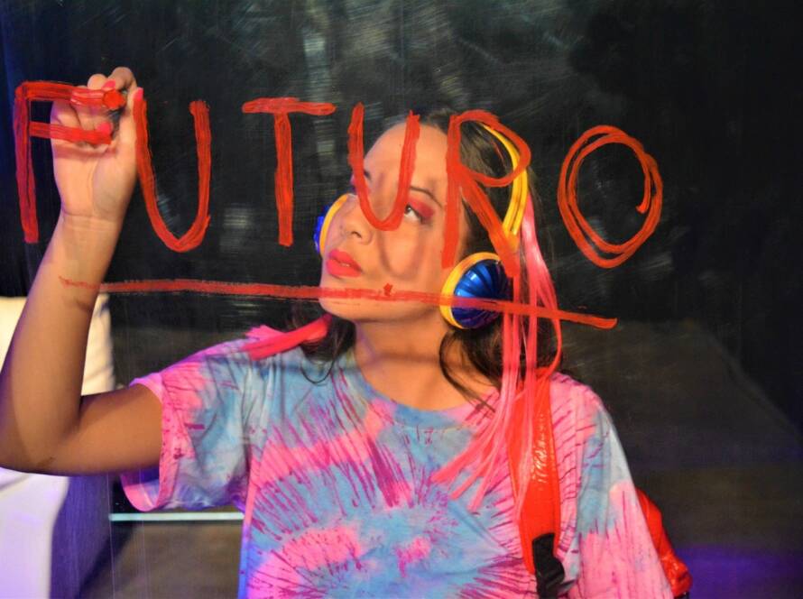 Peça teatral reflete sobre as relações familiares na contemporaneidade e a falsa ideia de segurança. (Foto: Levy Vitorino)