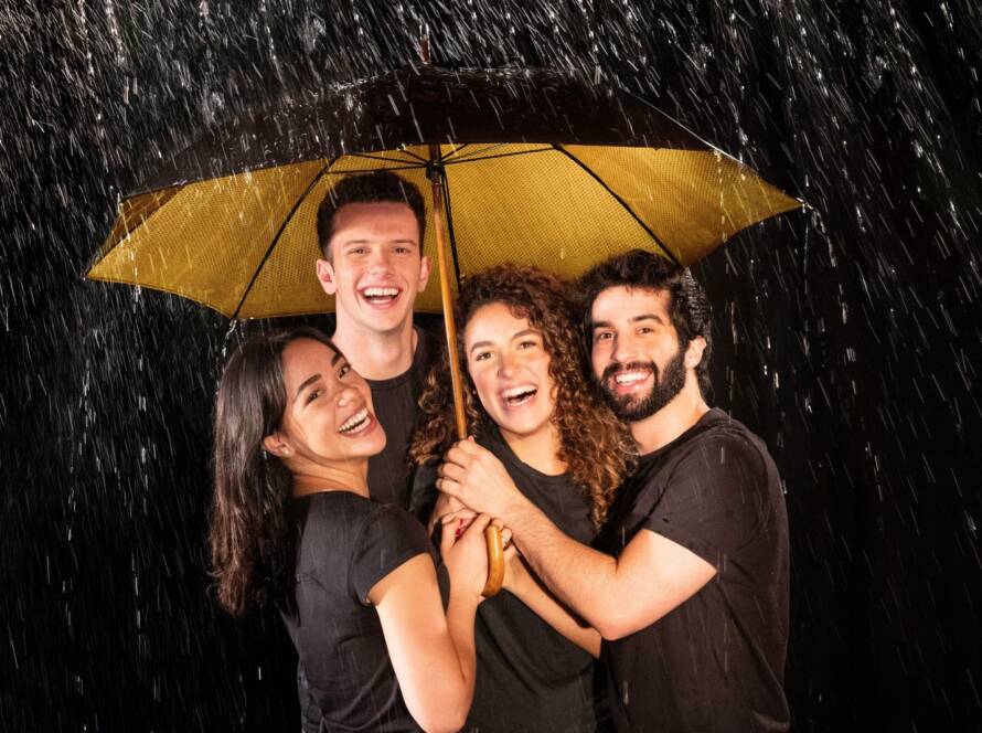 Elenco de "Cantando na Chuva", com nova montagem em São Paulo.