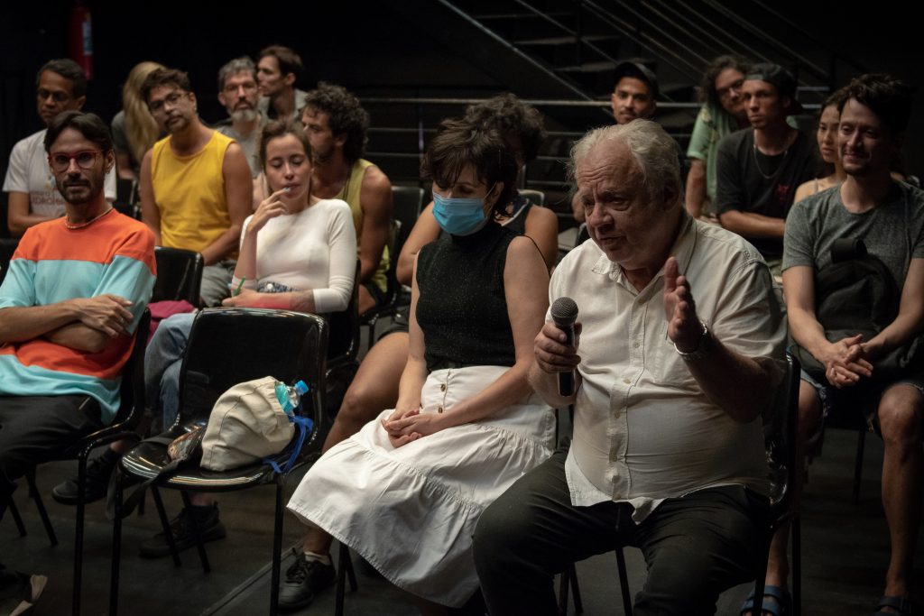 Mesa “Marcas da História Pessoal nas Produções do Artista”, na SP Escola de Teatro. (6/4/2024). | Foto: Rodrigo Reis