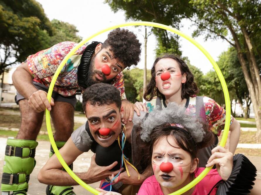 O Espetáculo Espetacular é uma montagem com números de habilidades e estudo da palhaçaria clássica subvertendo a linguagem, além de trabalhar o improviso de acordo com os estímulos da plateia. Foto: Lado Sujo da Frequência