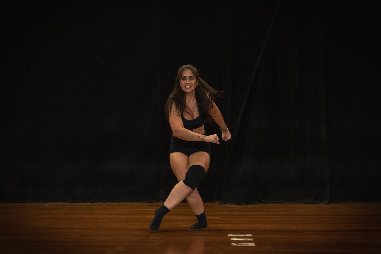 Apresentações finais dos estudantes do curso de extensão "Consciência Corporal Através do Movimento", ministrado por Zuba Janaina, na unidade Brás da SP Escola de Teatro. (29/4/2024). | Foto: Rodrigo Reis