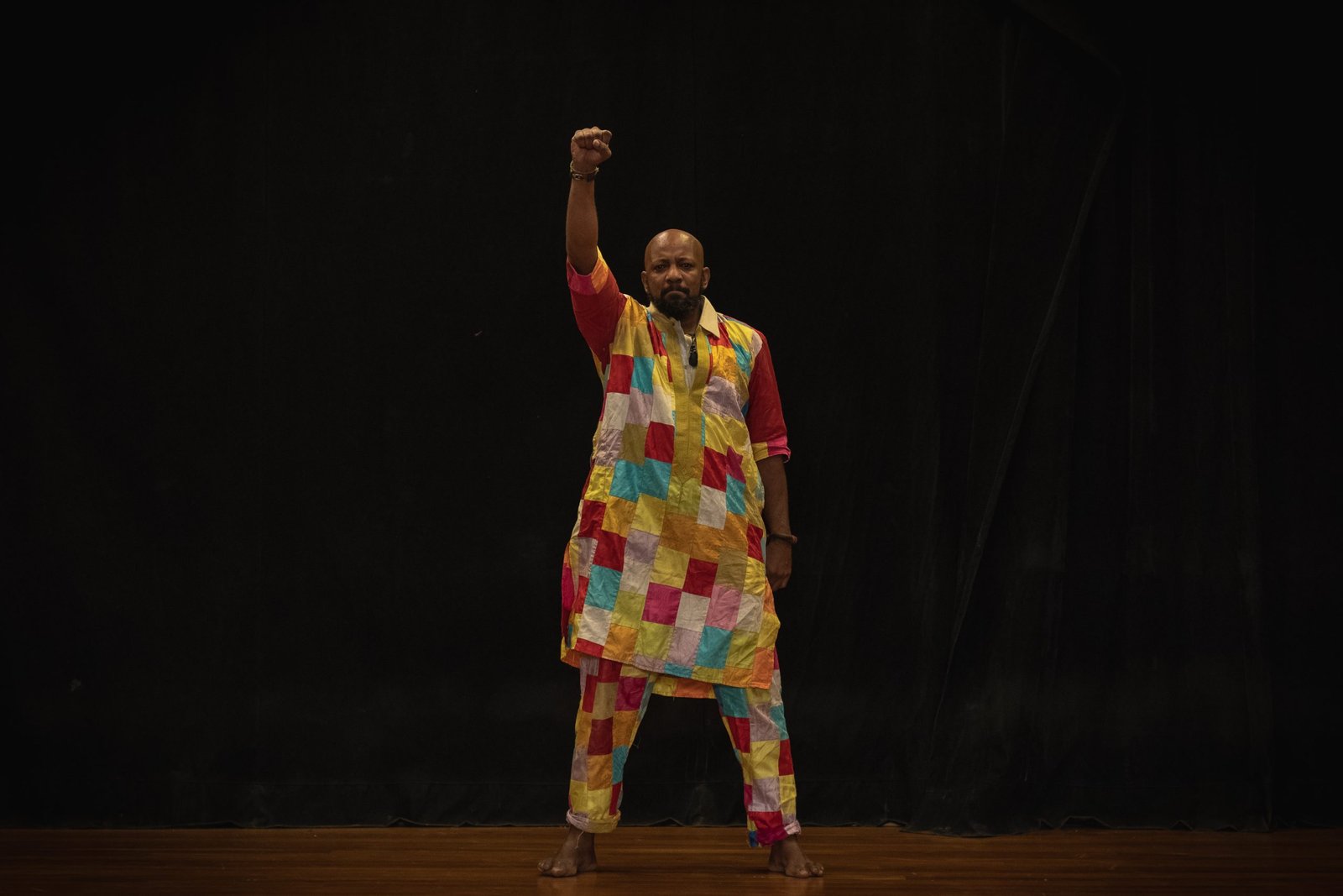 Apresentações finais dos estudantes do curso de extensão "Consciência Corporal Através do Movimento", ministrado por Zuba Janaina, na unidade Brás da SP Escola de Teatro. (29/4/2024). | Foto: Rodrigo Reis