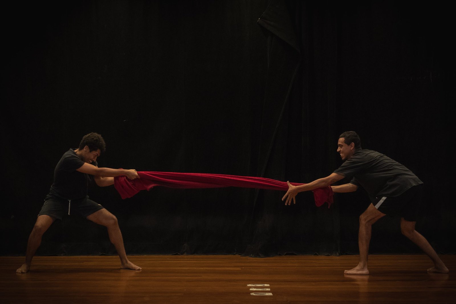 Apresentações finais dos estudantes do curso de extensão "Consciência Corporal Através do Movimento", ministrado por Zuba Janaina, na unidade Brás da SP Escola de Teatro. (29/4/2024). | Foto: Rodrigo Reis