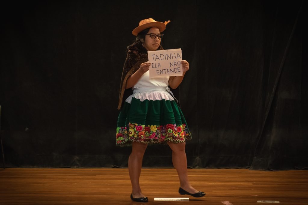 Apresentações finais dos estudantes do curso de extensão "Consciência Corporal Através do Movimento", ministrado por Zuba Janaina, na unidade Brás da SP Escola de Teatro. (29/4/2024). | Foto: Rodrigo Reis