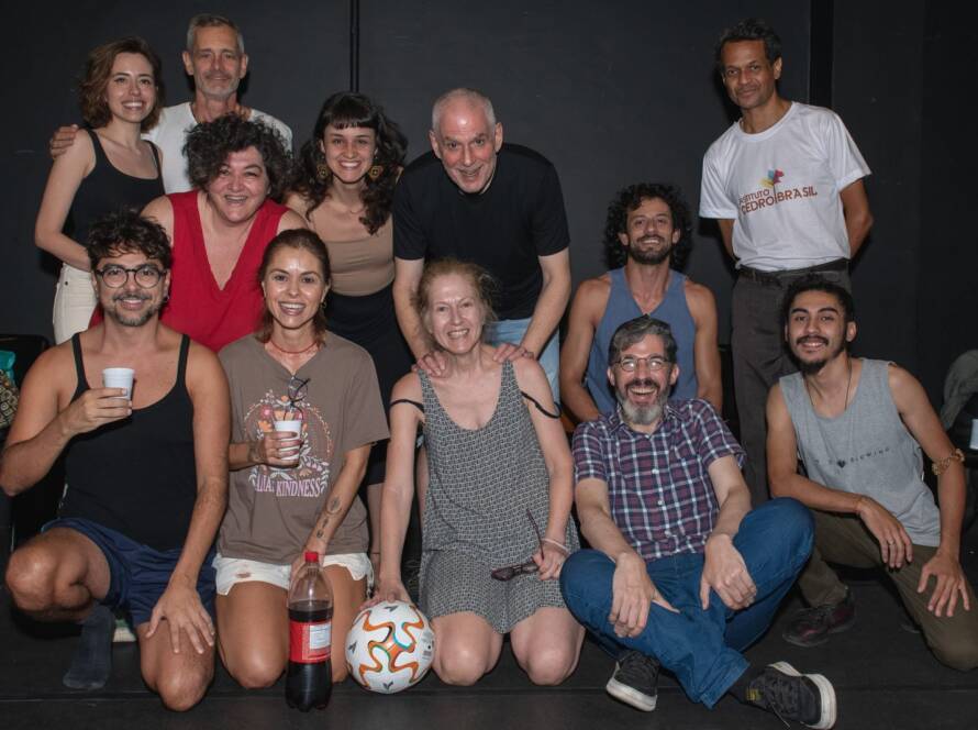 Aula final do curso de extensão "Diálogos, Psicanálise, Teatro – Língua no Divã, Língua no Palco", ministrado na SP Escola de Teatro por Sergio Zlotnic (4/5/2024). Foto: Rodrigo Reis
