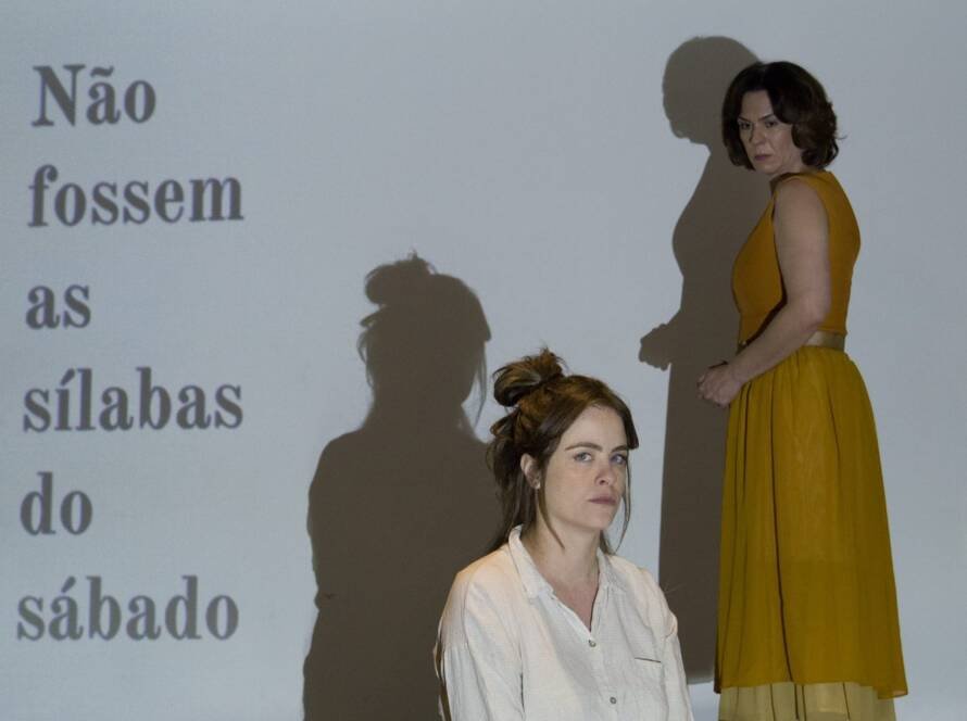 Premiado romance "Não Fossem as Sílabas do Sábado", de Mariana Salomão Carrara, chega aos palcos.