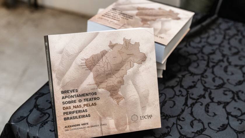 Lançamento do livro “Breves Apontamentos Sobre o Teatro Das_Nas_Pelas_Periferias”, com organização de Alexandre Mate e editoração do Selo Lucias. Na SP Escola de Teatro. (19/06/2024). | Foto por @AndreStefano
