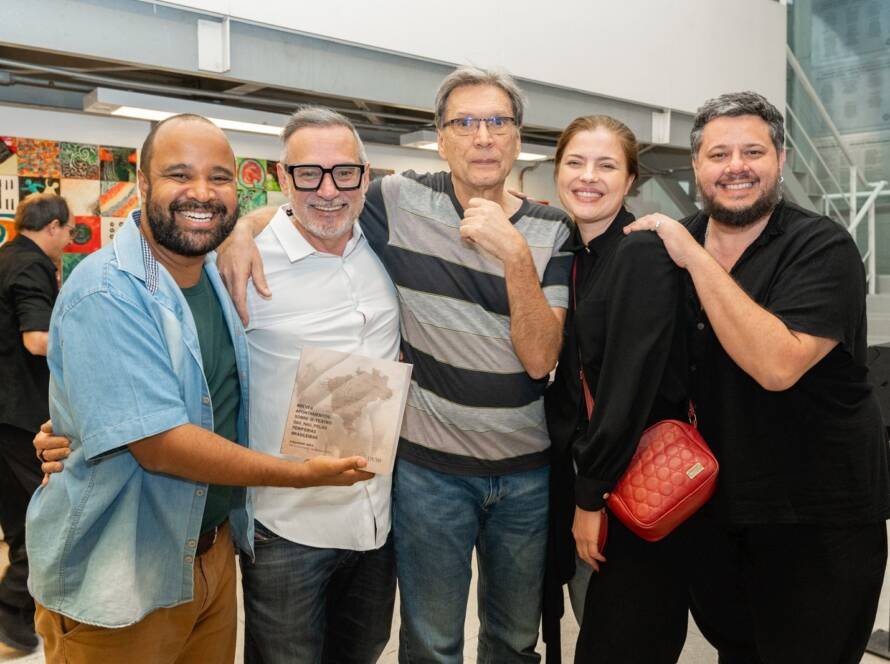 Lançamento do livro “Breves Apontamentos Sobre o Teatro Das_Nas_Pelas_Periferias”, com organização de Alexandre Mate e editoração do Selo Lucias. Na SP Escola de Teatro. (19/06/2024). | Foto por @AndreStefano