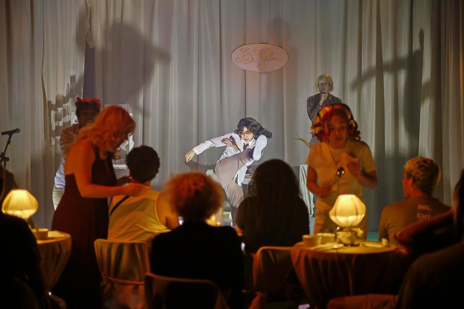 Espetáculo ”O Ralo da Fossa", na SP Escola de Teatro. (7/8/2024) | Foto: Clara Silva