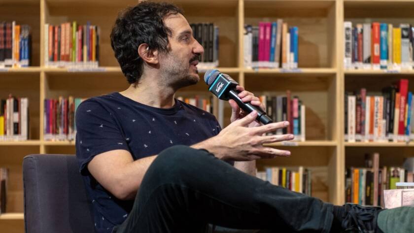 Lançamento do livro "Os Satyros: Teatricidades - experimentalismo, arte e política", com Marcio Aquiles e Ivam Cabral, no Sesc 14 Bis. (07/08/2024). | Foto: Rodrigo Reis