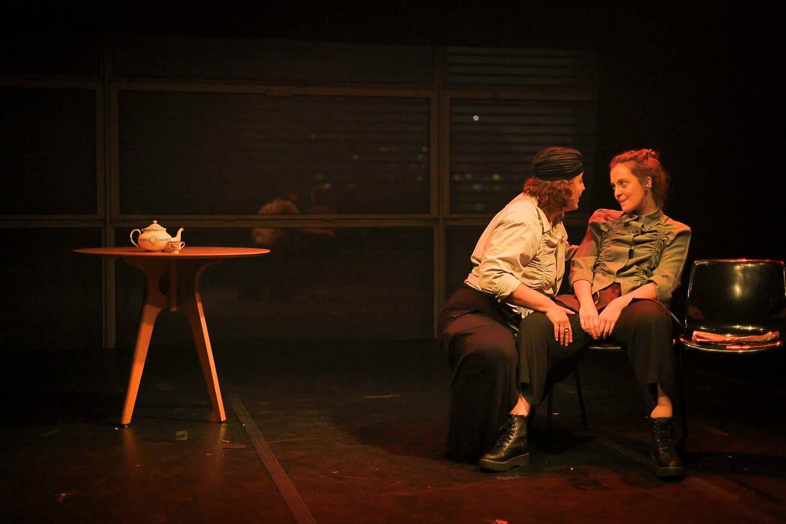 Espetáculo "Tudo está deserto", na SP Escola de Teatro. (9/8/2024) | Foto: Clara Silva