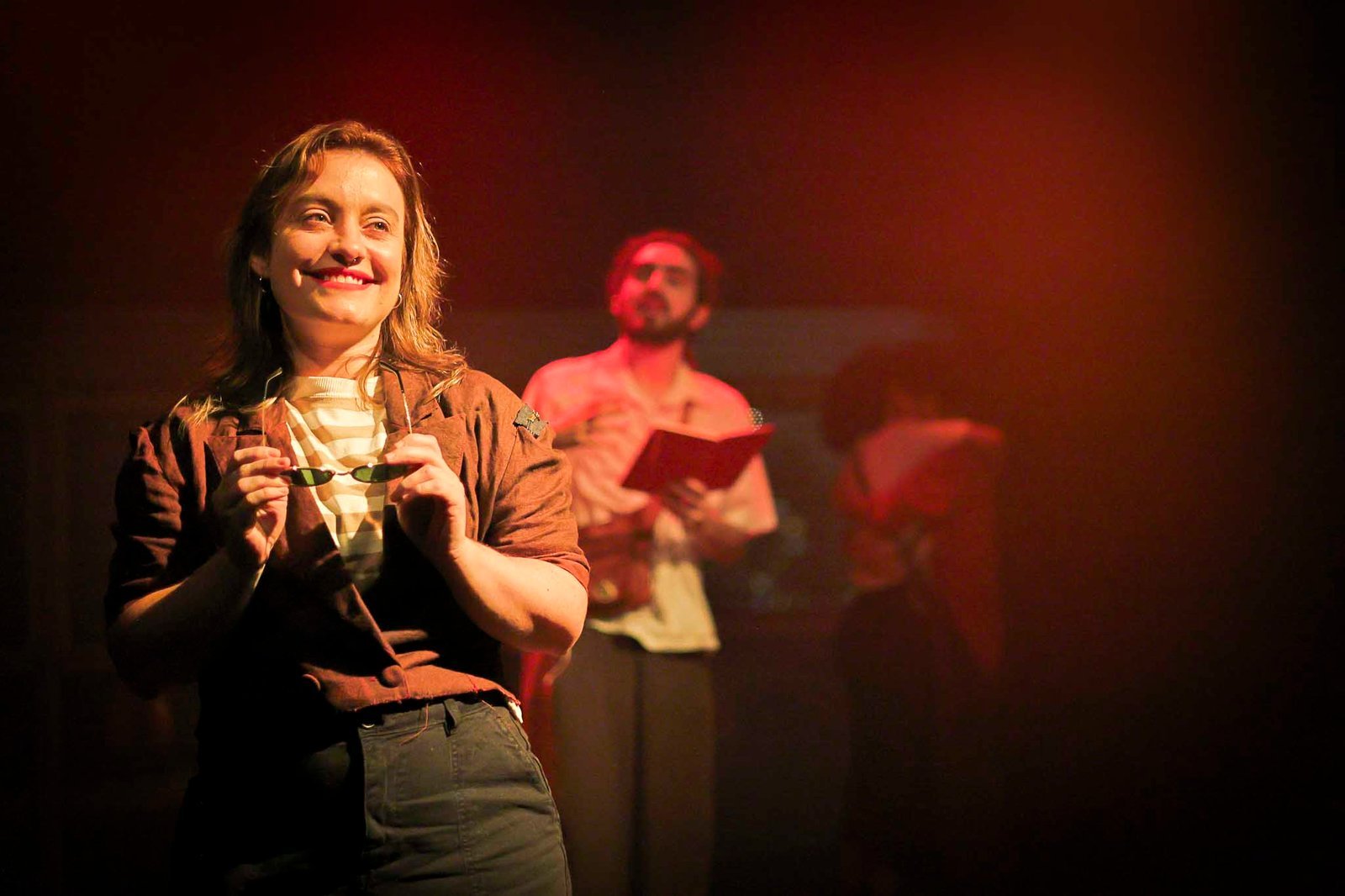 Espetáculo "Tudo está deserto", na SP Escola de Teatro. (9/8/2024) | Foto: Clara Silva