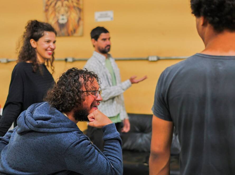 Oficina de Teatro no Centro de Acolhida Cidade Refúgio III a partir da contrapartida dos alunos bolsistas do Programa Oportunidades. (28/10/2024). | Foto: Clara Silva.