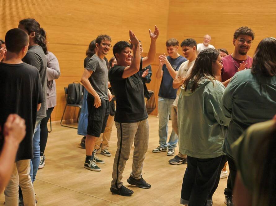 Oficina de Teatro na Faculdade Cultura Inglesa a partir da contrapartida dos alunos bolsistas do Programa Oportunidades.(22/10/2024). | Foto: Clara Silva.