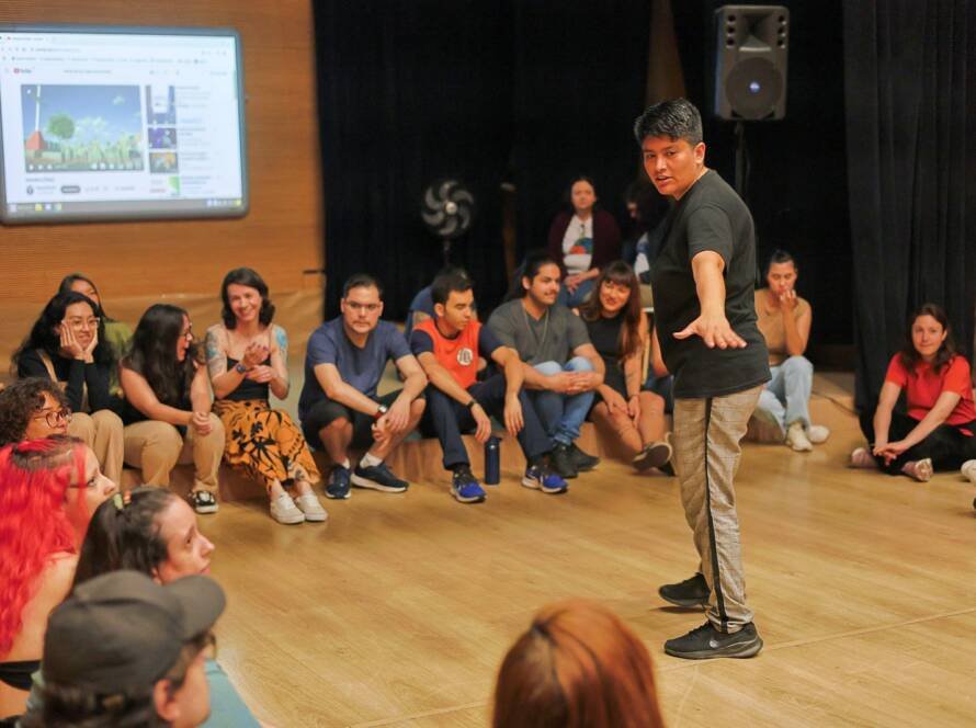 Oficina de Teatro na Faculdade Cultura Inglesa a partir da contrapartida dos alunos bolsistas do Programa Oportunidades.(22/10/2024). | Foto: Clara Silva.