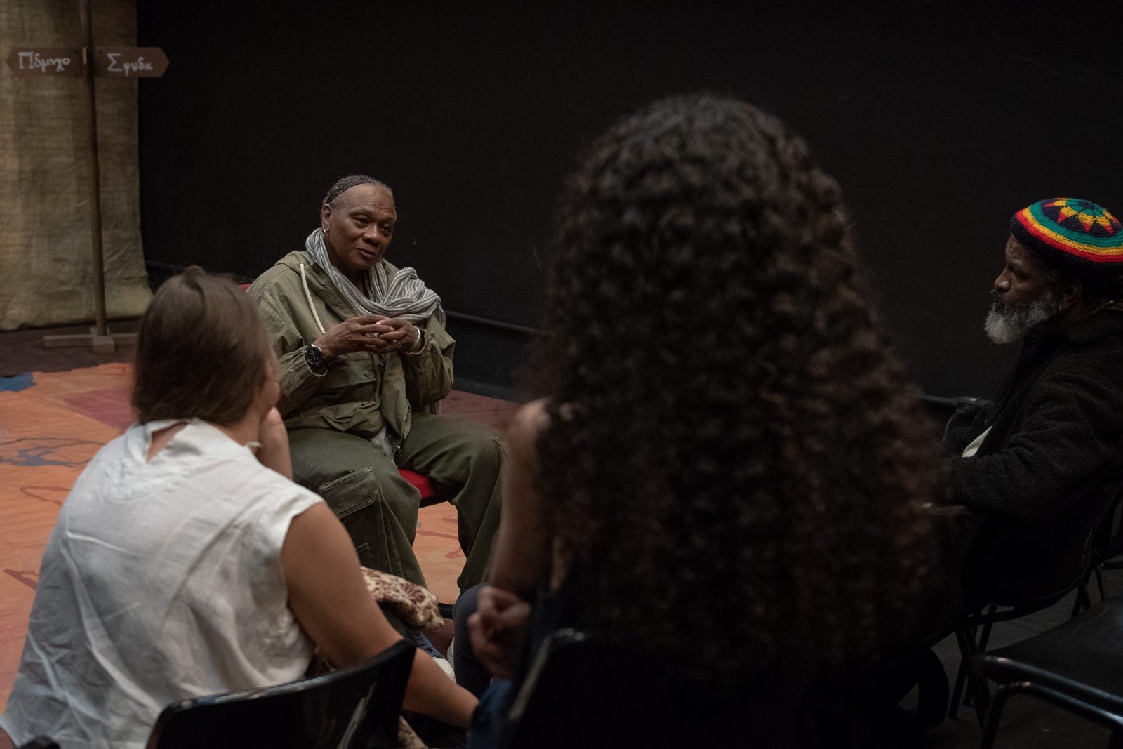 Encontro de estudantes da SP Escola de Teatro com a Profa. Dra. Isildinha Baptista Martins, presidente do conselho da Adaap, na unidade Roosevelt. (5/10/2024). | Foto: Rodrigo Reis