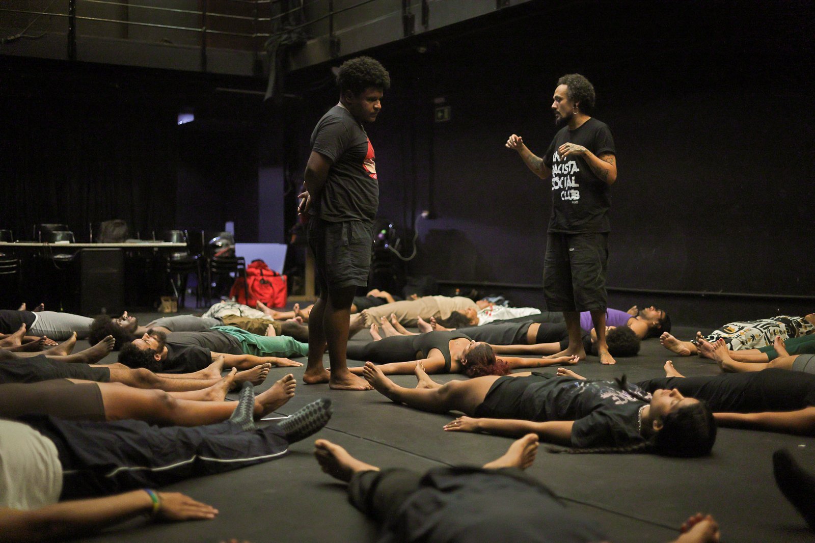 Oficina “O corpo negro e o teatro” com Ailton Barros e Filipe Celestino, na sede Roosevelt da SP Escola de Teatro. (15/10/2024). | Foto: Clara Silva