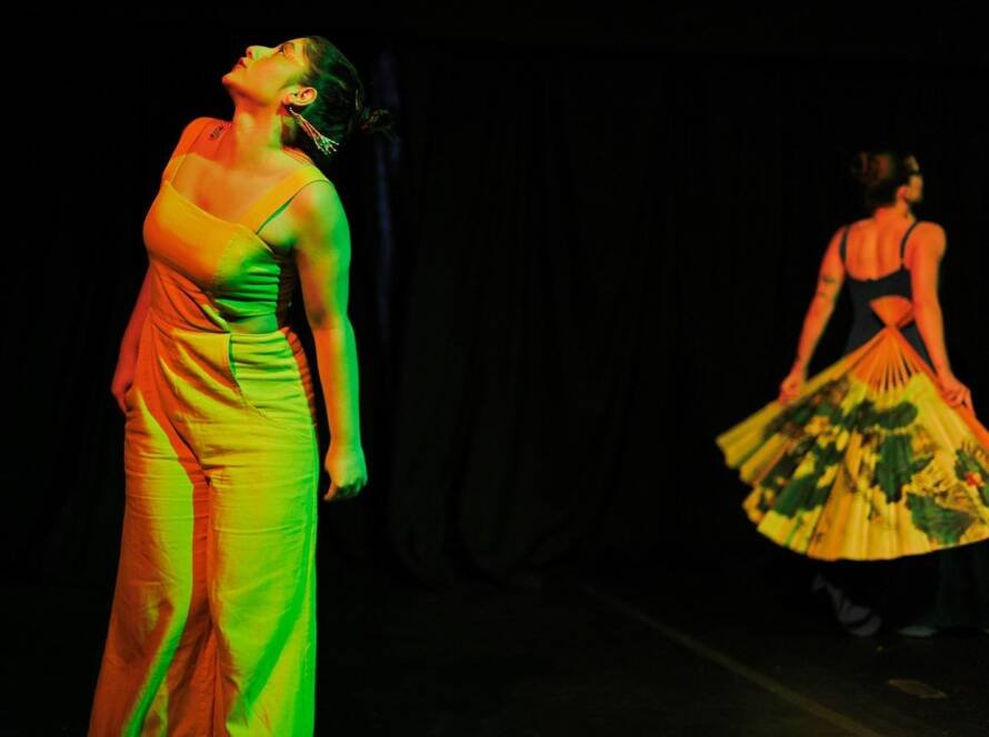 Apresentação no segundo dia da Mostra de Microcenas dos estudantes de Direção da SP Escola de Teatro. (09/11/2024). | Foto: Clara Silva