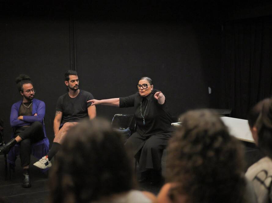 Curso “1 minuto de falso naturalismo” com Luluh Pavarin, na sede Roosevelt da SP Escola de Teatro. (13/01/2025) | Foto: Clara Silva.