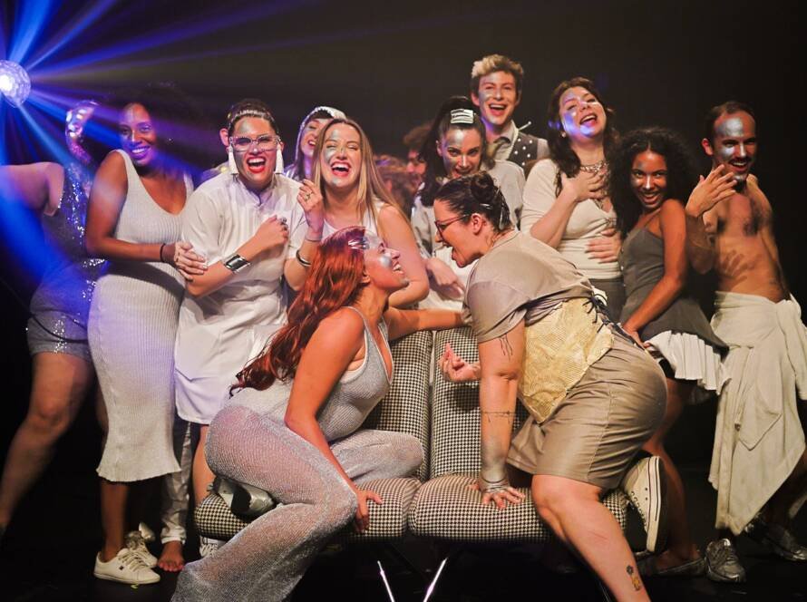 Espetáculo "Desculpa – Uma Inconveniência em 9 Partes", na sede Roosevelt da SP Escola de Teatro. (15/02/2025) | Foto: Clara Silva