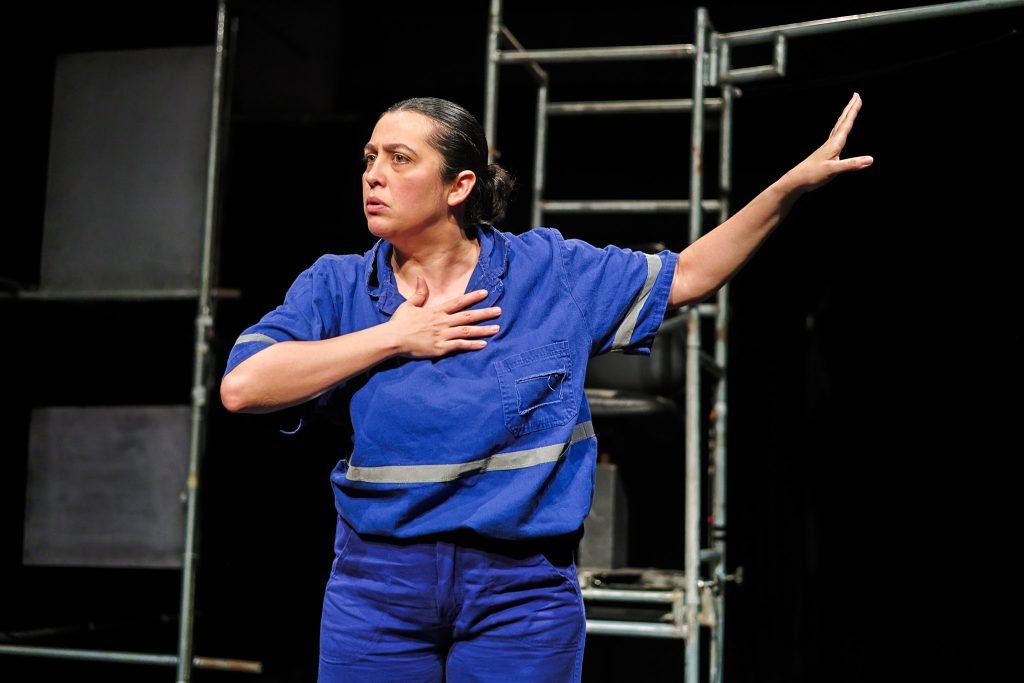 Espetáculo "A CobraDORa", na sede Roosevelt da SP Escola de Teatro. (20/03/2025) | Foto: Clara Silva