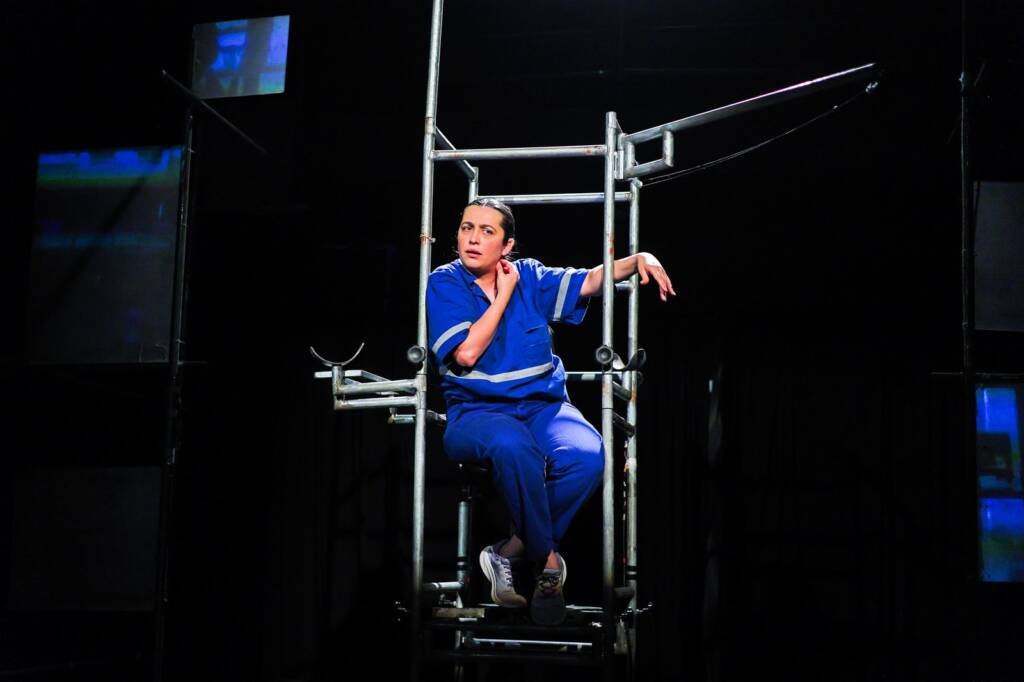 Espetáculo "A CobraDORa", na sede Roosevelt da SP Escola de Teatro. (20/03/2025) | Foto: Clara Silva