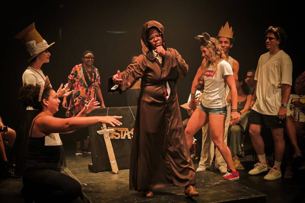 Mostra de Microcenas dos estudantes do módulo azul do curso regular de Direção da SP Escola de Teatro. (29/03/2025). | Foto: Clara Silva