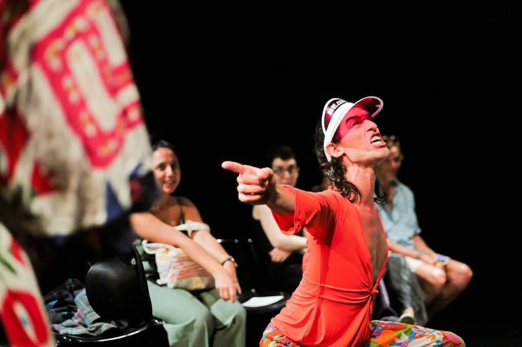 Mostra de Microcenas dos estudantes do módulo azul do curso regular de Direção da SP Escola de Teatro. (29/03/2025). | Foto: Clara Silva