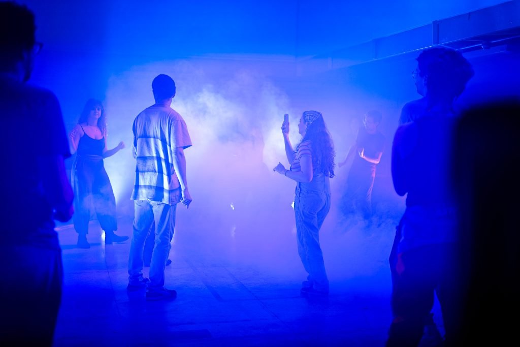 Atividade de curso de Iluminação na sede Roosevelt da SP Escola de Teatro. (16/5/2025). | Foto: Clara Silva